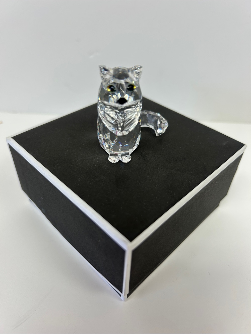 Vintage retired 1990’s SWAROVSKI crystal “Sitting Cat”with Swan Logo